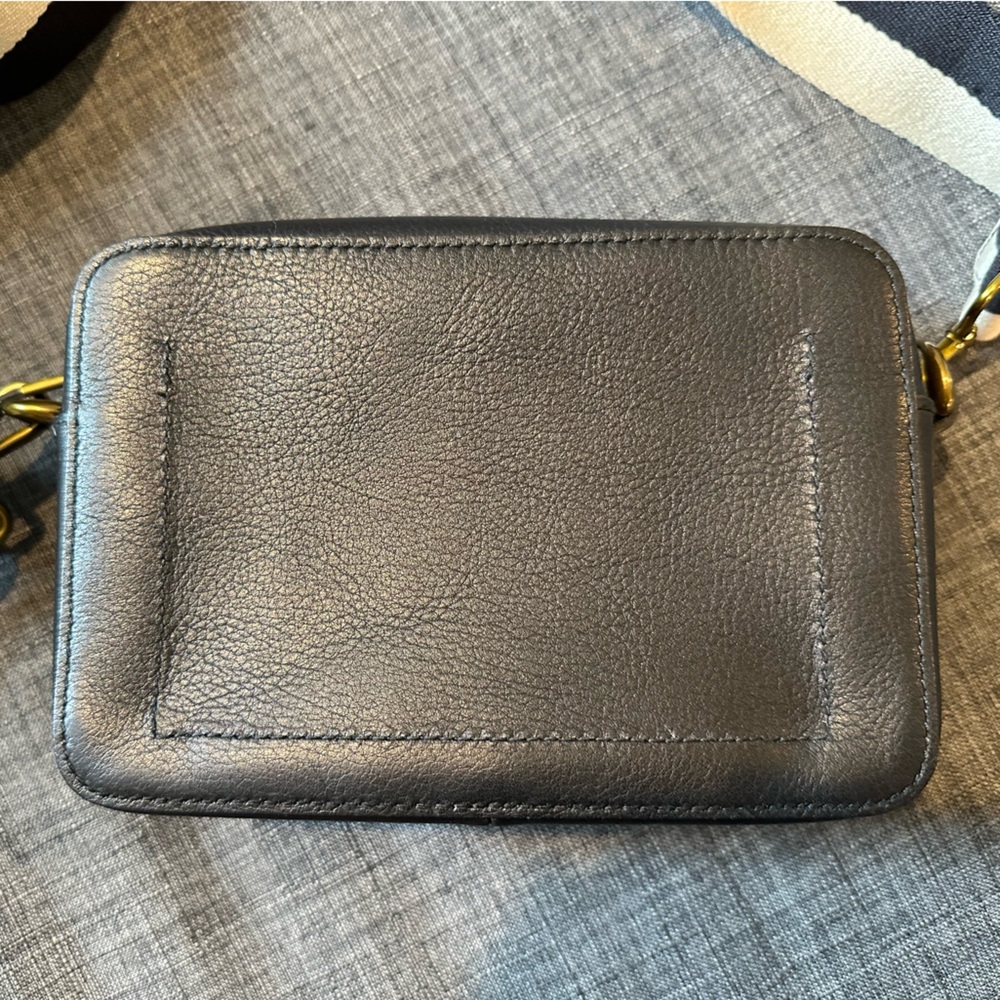 Madewell Transport Camera Bag - Picture 3 of 16